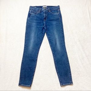 Revtown Skinny Jeans 30 medium wash 10” rise